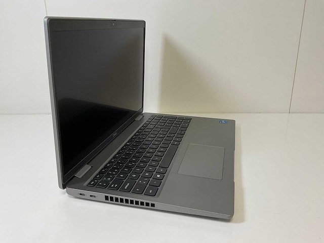 Dell latitude 5520 15.5”, core(tm) i7 11th gen, 32 gb ram, 512 gb nvme laptop - afbeelding 2 van  7