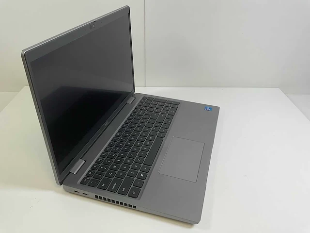Dell latitude 5520 15.6”, core(tm) i7 11th gen, 16 gb ram, 1 tb nvme laptop - afbeelding 2 van  7