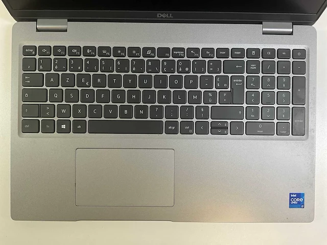Dell latitude 5520 15.6”, core(tm) i7 11th gen, 16 gb ram, 1 tb nvme laptop - afbeelding 3 van  6