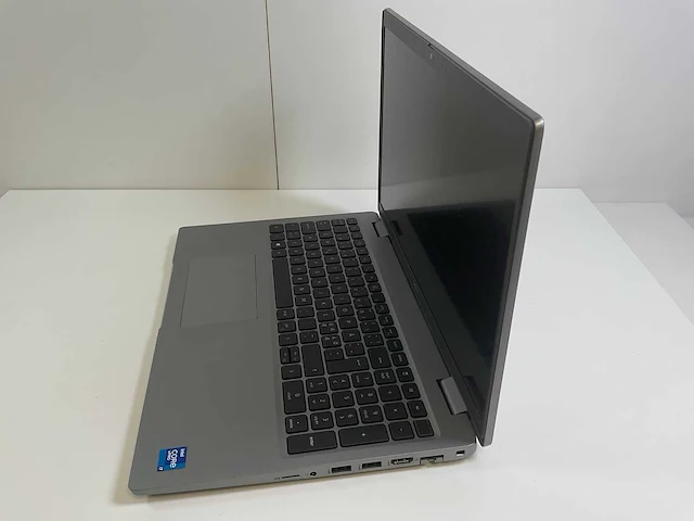 Dell latitude 5520 15.6”, core(tm) i7 11th gen, 16 gb ram, 256 gb nvme laptop - afbeelding 3 van  7