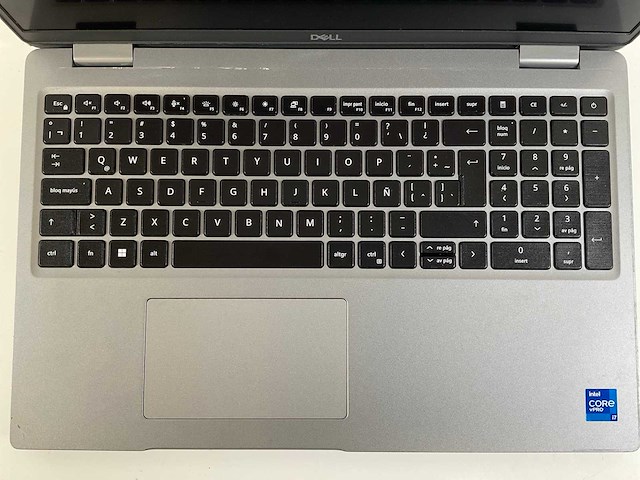 Dell latitude 5520 15,6”, core(tm) i7 11th gen, 16 gb ram, 512 gb nvme laptop - afbeelding 4 van  7