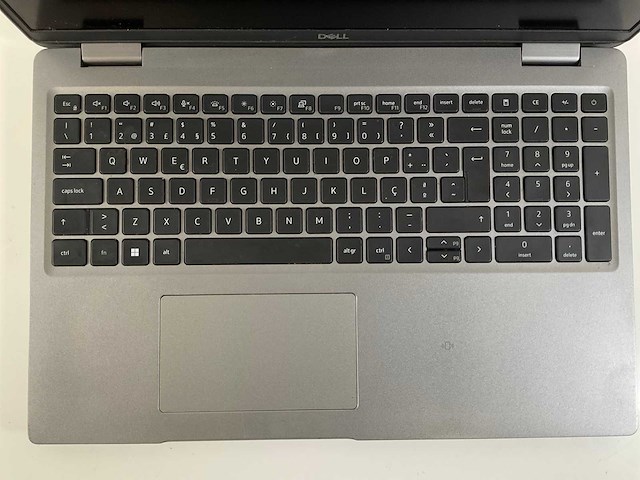 Dell latitude 5520 15,6”, core(tm) i7 11th gen, 16 gb ram, 512 gb nvme laptop - afbeelding 4 van  7