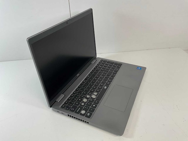 Dell latitude 5520 15.6”, core(tm) i7 11th gen, 16 gb ram, 512 gb nvme laptop - afbeelding 2 van  7