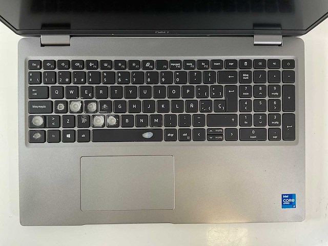 Dell latitude 5520 15.6”, core(tm) i7 11th gen, 16 gb ram, 512 gb nvme laptop - afbeelding 4 van  7