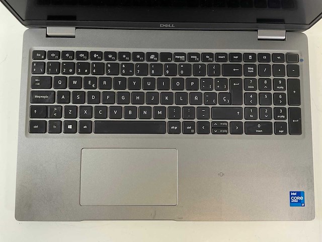 Dell latitude 5520 15.6”, core(tm) i7 11th gen, 16 gb ram, 512 gb nvme laptop - afbeelding 2 van  2