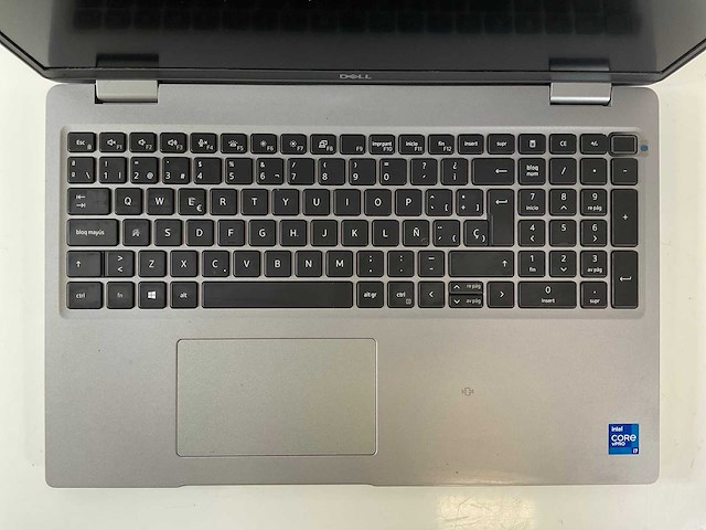 Dell latitude 5520 15.6”, core(tm) i7 11th gen, 16 gb ram, 512 gb nvme laptop - afbeelding 4 van  7