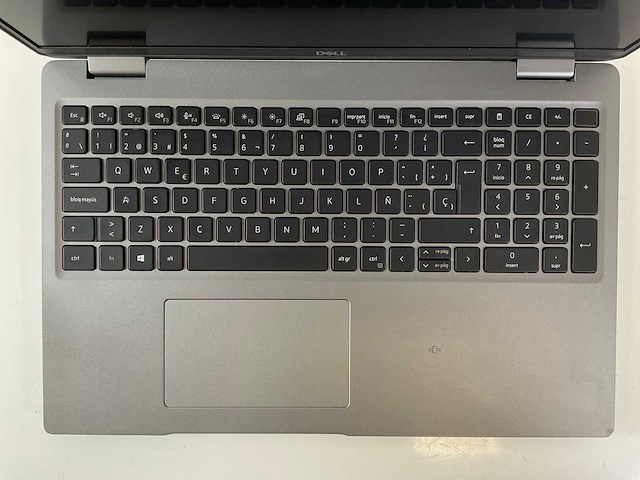 Dell latitude 5520 15.6”, core(tm) i7 11th gen, 16 gb ram, 512 gb nvme laptop - afbeelding 4 van  7