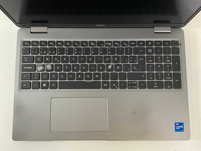 Dell latitude 5520 15.6”, core(tm) i7 11th gen, 16 gb ram, 512 gb nvme laptop - afbeelding 4 van  7