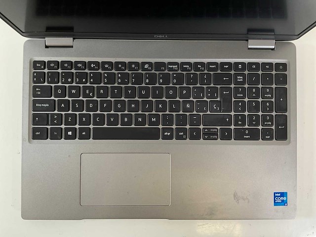 Dell latitude 5520 15.6”, core(tm) i7 11th gen, 16 gb ram, 512 gb nvme laptop - afbeelding 4 van  7