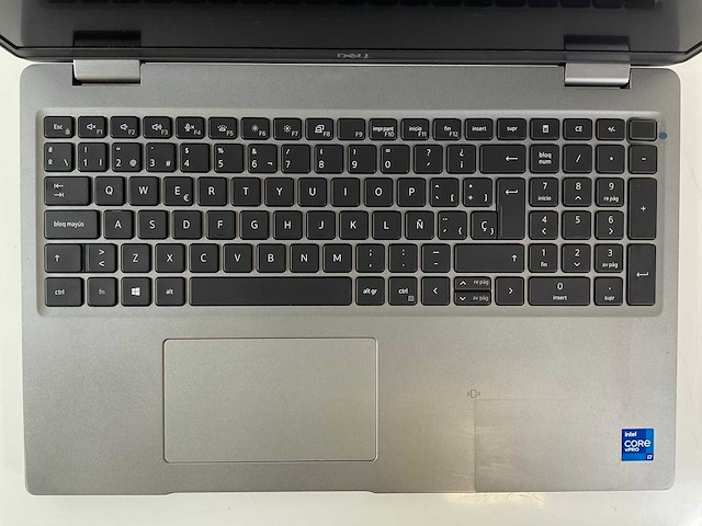 Dell latitude 5520 15.6”, core(tm) i7 11th gen, 16 gb ram, 512 gb nvme laptop - afbeelding 4 van  7