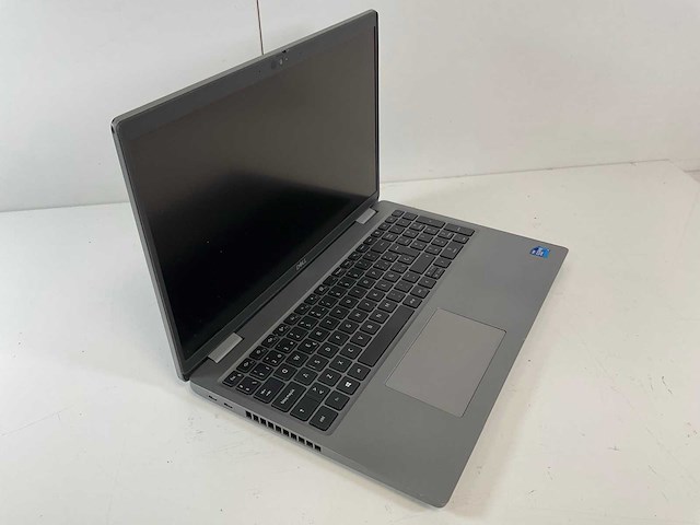 Dell latitude 5520 15.6”, core(tm) i7 11th gen, 16 gb ram, 512 gb nvme laptop - afbeelding 1 van  5