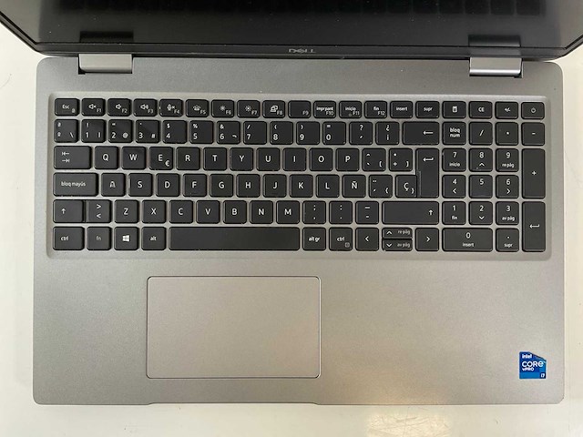 Dell latitude 5520 15.6”, core(tm) i7 11th gen, 16 gb ram, 512 gb nvme laptop - afbeelding 2 van  5