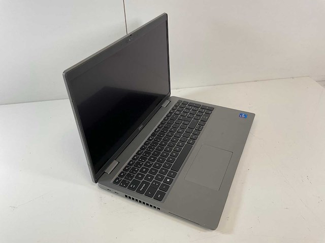 Dell latitude 5520 15.6”, core(tm) i7 11th gen, 16 gb ram, 512 gb nvme laptop - afbeelding 2 van  7