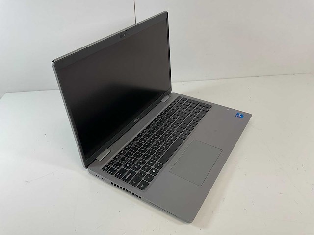 Dell latitude 5520 15.6”, core(tm) i7 11th gen, 16 gb ram, 512 gb nvme laptop - afbeelding 1 van  4