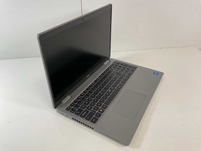 Dell latitude 5520 15.6”, core(tm) i7 11th gen, 16 gb ram, 512 gb nvme laptop - afbeelding 1 van  3