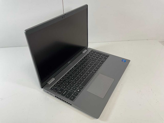 Dell latitude 5520 15.6”, core(tm) i7 11th gen, 16 gb ram, 512 gb nvme laptop - afbeelding 2 van  7