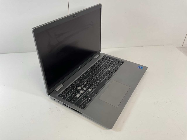 Dell latitude 5520 15.6”, core(tm) i7 11th gen, 16 gb ram, 512 gb nvme laptop - afbeelding 1 van  6