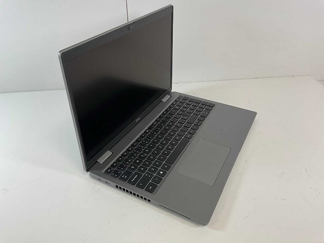 Dell latitude 5520 15.6”, core(tm) i7 11th gen, 16 gb ram, 512 gb nvme laptop - afbeelding 2 van  7
