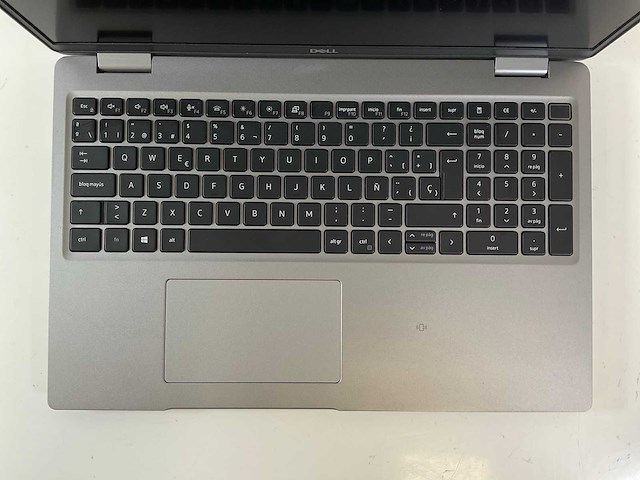 Dell latitude 5520 15.6”, core(tm) i7 11th gen, 16 gb ram, 512 gb nvme laptop - afbeelding 4 van  7