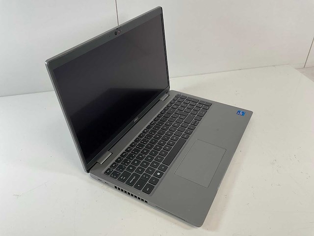 Dell latitude 5520 15.6”, core(tm) i7 11th gen, 16 gb ram, 512 gb nvme laptop - afbeelding 1 van  3
