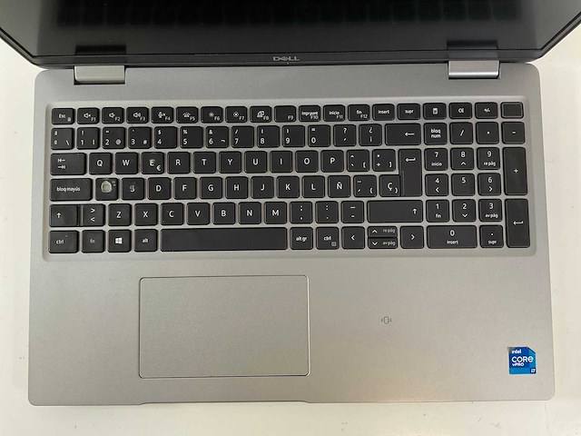 Dell latitude 5520 15.6”, core(tm) i7 11th gen, 16 gb ram, 512 gb nvme laptop - afbeelding 4 van  7