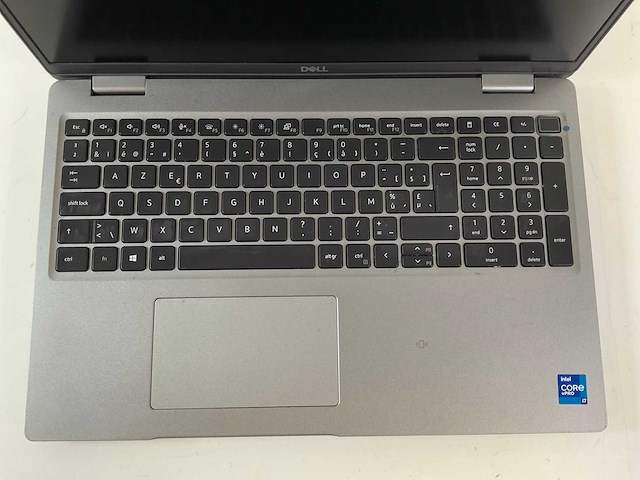 Dell latitude 5520 15.6”, core(tm) i7 11th gen, 16 gb ram, 512 gb nvme laptop - afbeelding 4 van  7