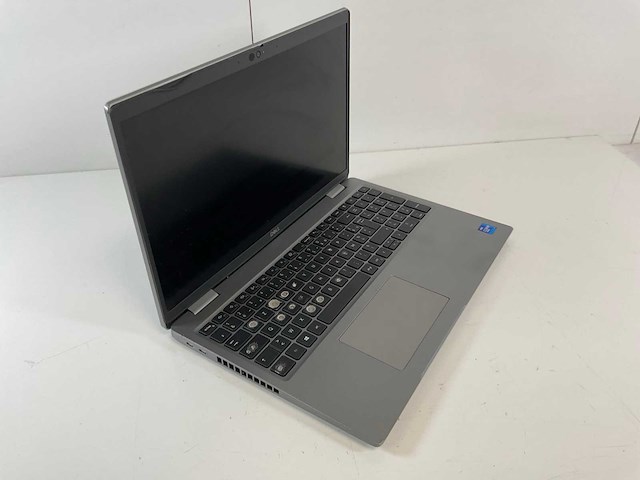 Dell latitude 5520 15.6”, core(tm) i7 11th gen, 16 gb ram, 512 gb nvme laptop - afbeelding 1 van  3