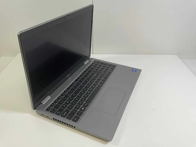 Dell latitude 5520 15.6”, core(tm) i7 11th gen, 16 gb ram, 512 gb nvme laptop - afbeelding 2 van  7