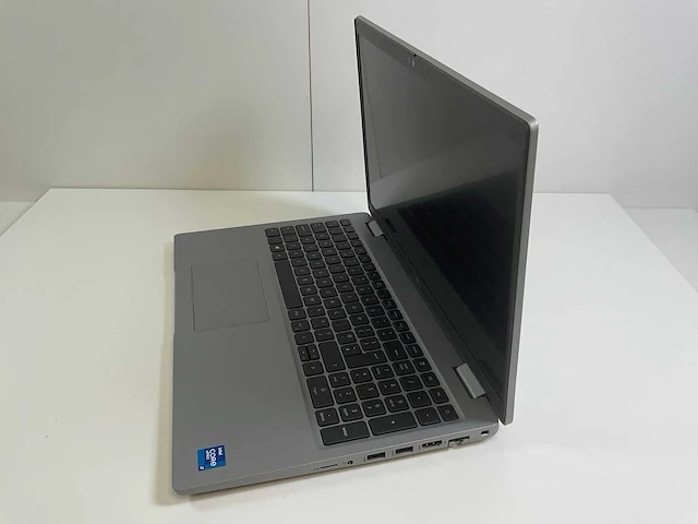 Dell latitude 5520 15.6”, core(tm) i7 11th gen, 16 gb ram, 512 gb nvme laptop - afbeelding 3 van  7