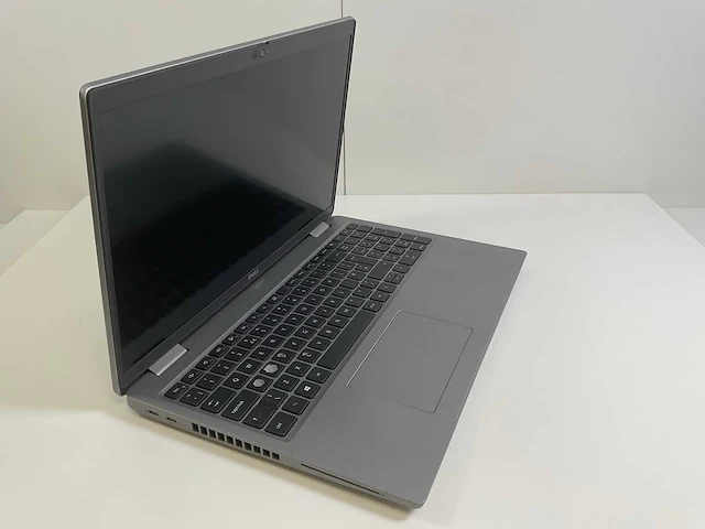 Dell latitude 5520 15.6”, core(tm) i7 11th gen, 16 gb ram, 512 gb nvme laptop - afbeelding 2 van  7