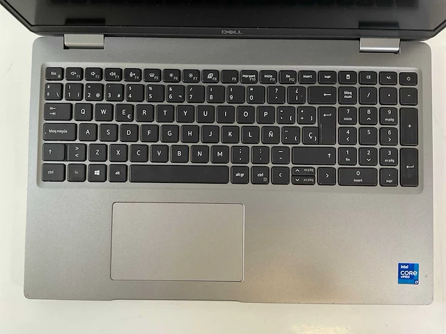 Dell latitude 5520 15.6”, core(tm) i7 11th gen, 16 gb ram, 512 gb nvme laptop - afbeelding 4 van  7