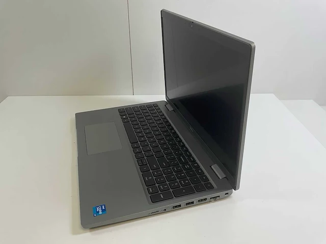 Dell latitude 5520 15.6”, core(tm) i7 11th gen, 32 gb ram, 512 gb laptop - afbeelding 3 van  7