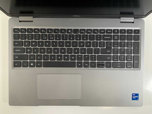 Dell latitude 5520 15,6”, core(tm) i7 11th gen, 32 gb ram, 512 gb nvme laptop - afbeelding 4 van  7