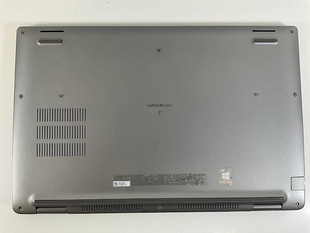 Dell latitude 5520 15,6”, core(tm) i7 11th gen, 32 gb ram, 512 gb nvme laptop - afbeelding 6 van  7