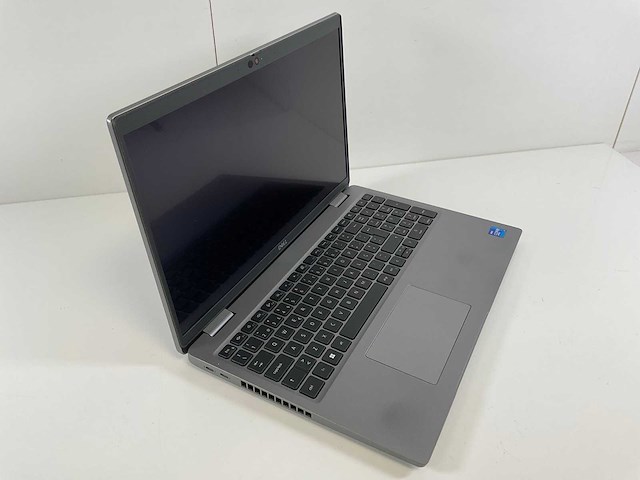 Dell latitude 5520 15,6”, core(tm) i7 11th gen, 32 gb ram, 512 gb nvme, nvidia geforce mx450 2 gb laptop - afbeelding 2 van  7