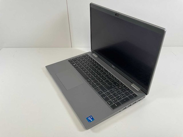 Dell latitude 5520 15,6”, core(tm) i7 11th gen, 32 gb ram, 512 gb nvme, nvidia geforce mx450 2 gb laptop - afbeelding 3 van  7