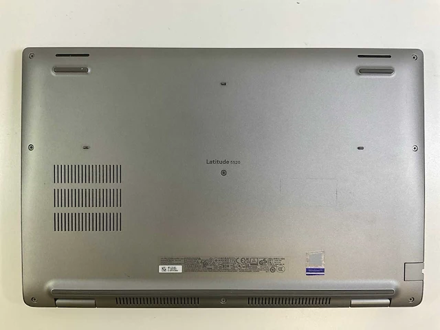 Dell latitude 5520 15.6”, core(tm) i7 11th gen, 8 gb ram, 512 gb laptop - afbeelding 6 van  7