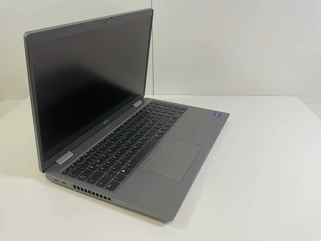 Dell latitude 5520 15.6”, core(tm) i7 11th gen, 8 gb ram, 512 gb nvme laptop - afbeelding 2 van  6