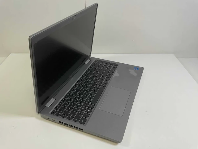 Dell latitude 5520 15.6”, core(tm) i7 11th gen, 8 gb ram, 512 gb nvme laptop - afbeelding 2 van  7