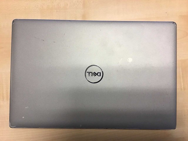 Dell latitude 5520 i7 incl monitors en accessoires - afbeelding 4 van  5