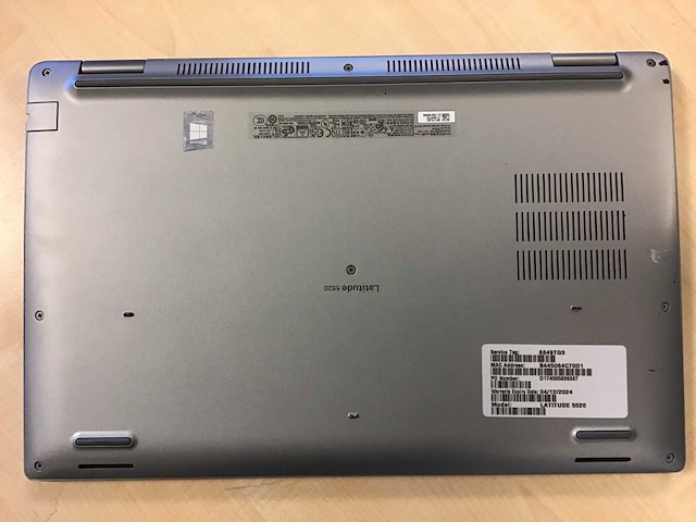 Dell latitude 5520 i7 incl monitors en accessoires - afbeelding 1 van  1