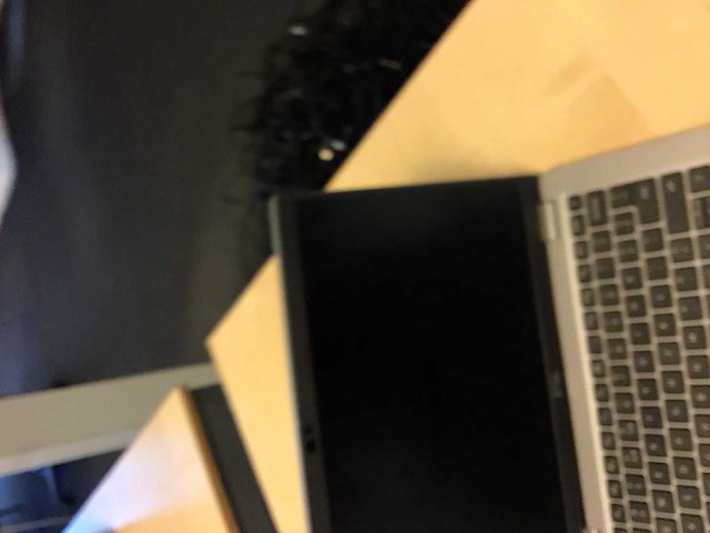 Dell latitude 5520 i7 incl monitors en accessoires - afbeelding 2 van  5