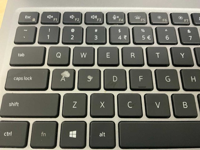 Dell latitude 5520 laptop (2x) - afbeelding 3 van  3