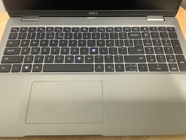 Dell latitude 5520 laptop - afbeelding 8 van  9