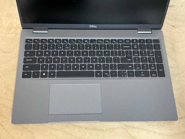 Dell latitude 5520 laptop - afbeelding 3 van  4