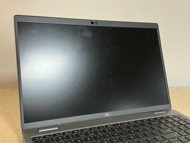 Dell latitude 5520 laptop - afbeelding 2 van  4