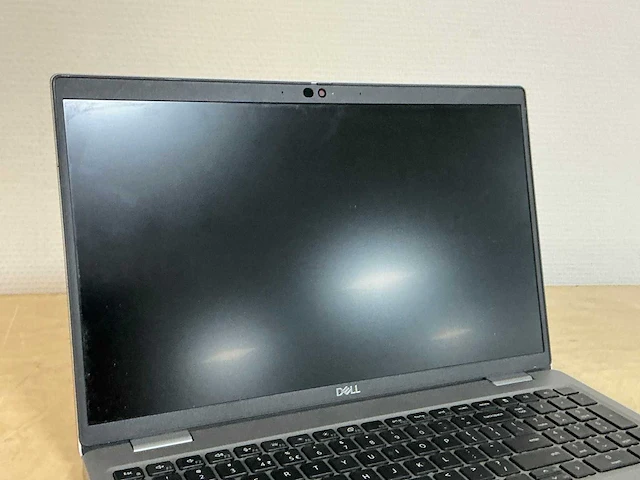 Dell latitude 5520 laptop - afbeelding 2 van  4