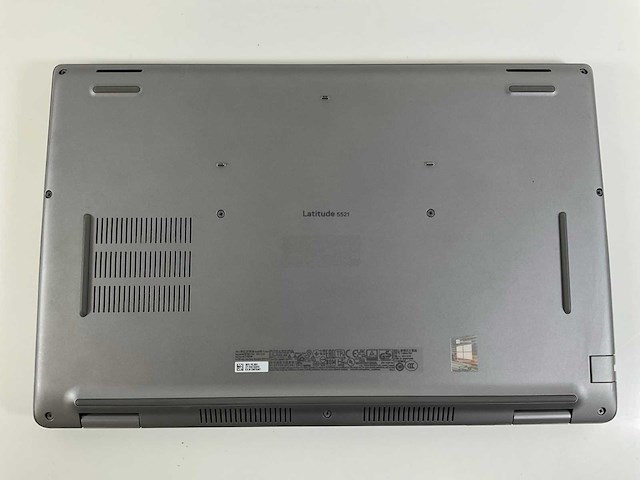 Dell latitude 5521 15,6”, core(tm) i7 11th gen, 32 gb ram, 512 gb nvme, nvidia geforce mx450 2 gb laptop - afbeelding 6 van  7