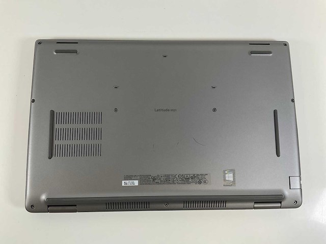 Dell latitude 5521 15,6”, core(tm) i7 11th gen, 32 gb ram, 512 gb nvme, nvidia geforce mx450 2 gb laptop - afbeelding 6 van  7