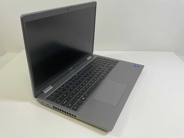 Dell latitude 5521 15.6”, core(tm) i7 11th gen, 32 gb ram, 512 gb nvme, nvidia geforce mx450 2 gb laptop - afbeelding 2 van  7